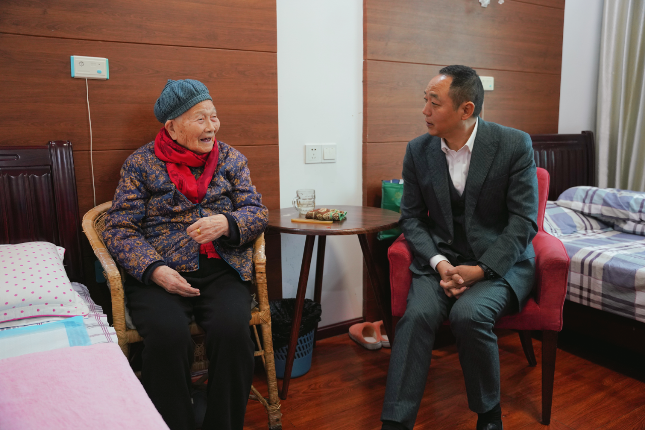 張勛圖開展2025年“重陽節(jié)”走訪慰問活動(dòng)